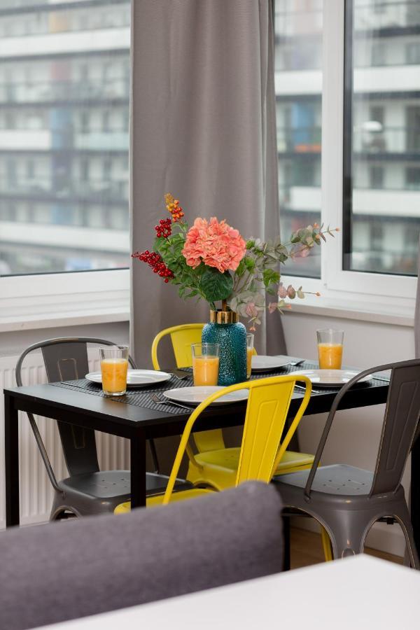 Artistic Zoliborz Apartments By Noclegi Renters Varsovia Exterior foto